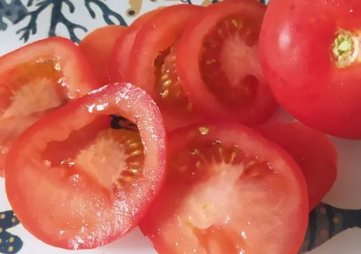 Des rondelles de tomate